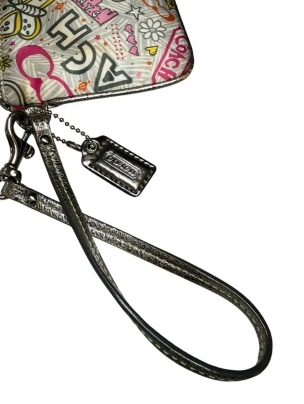 Coach Poppy Bandana Butterfly Graffiti Wristlet - Nwot - Picture 2 of 3